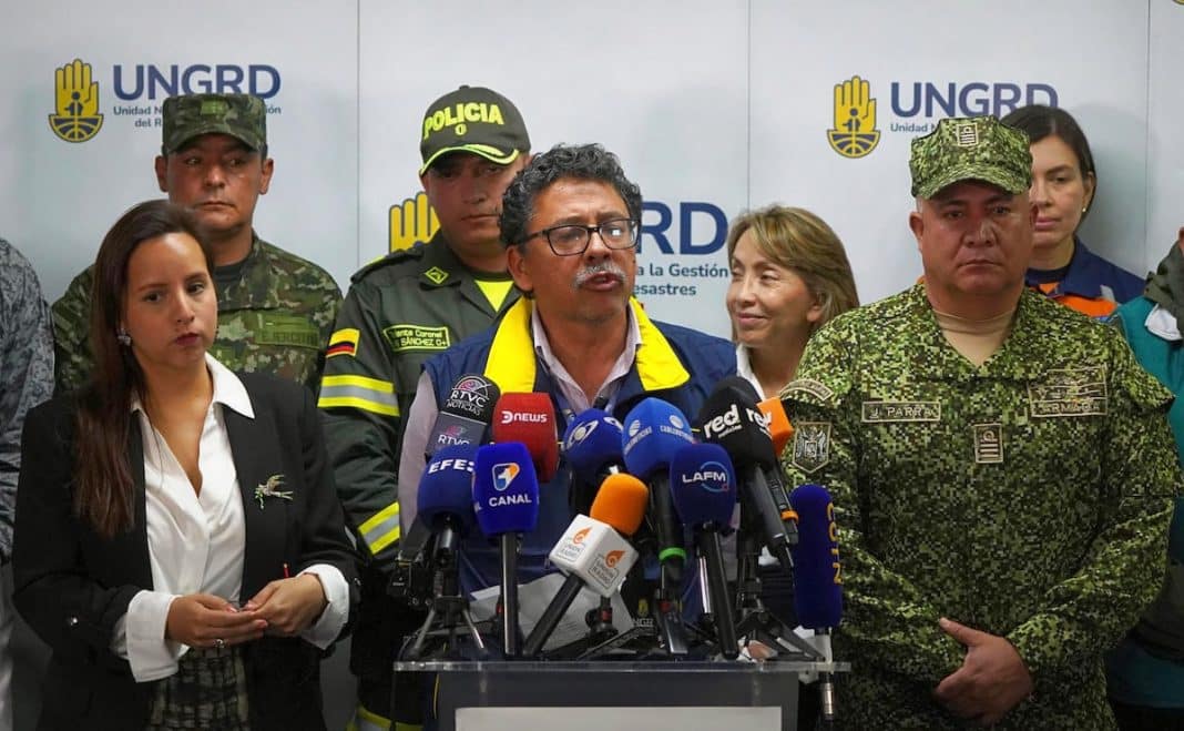 Colombia envía 63 rescatistas a Venezuela tras sismos