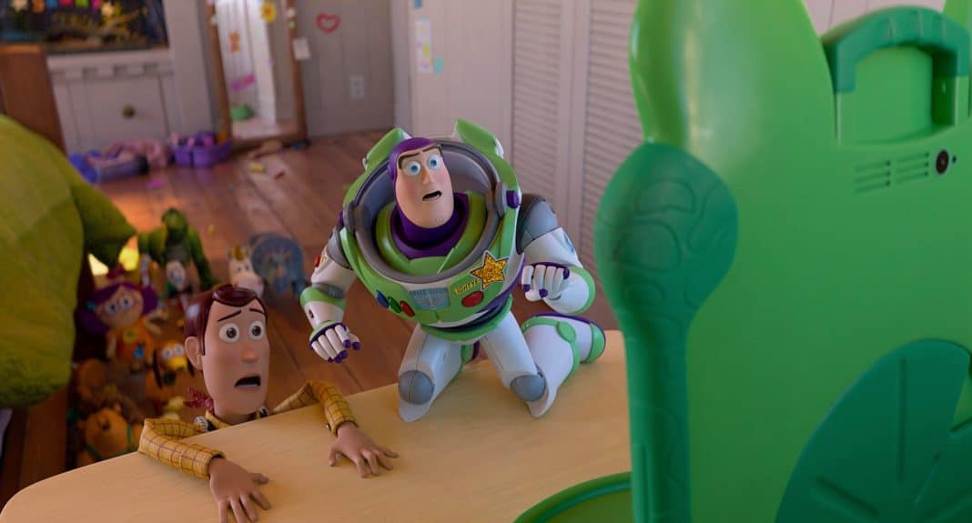 Toy Story 5 lidera la taquilla por segunda semana