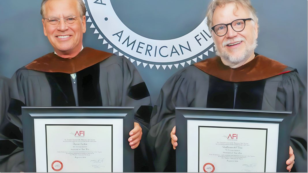 Guillermo del Toro recibe doctorado honoris causa del AFI