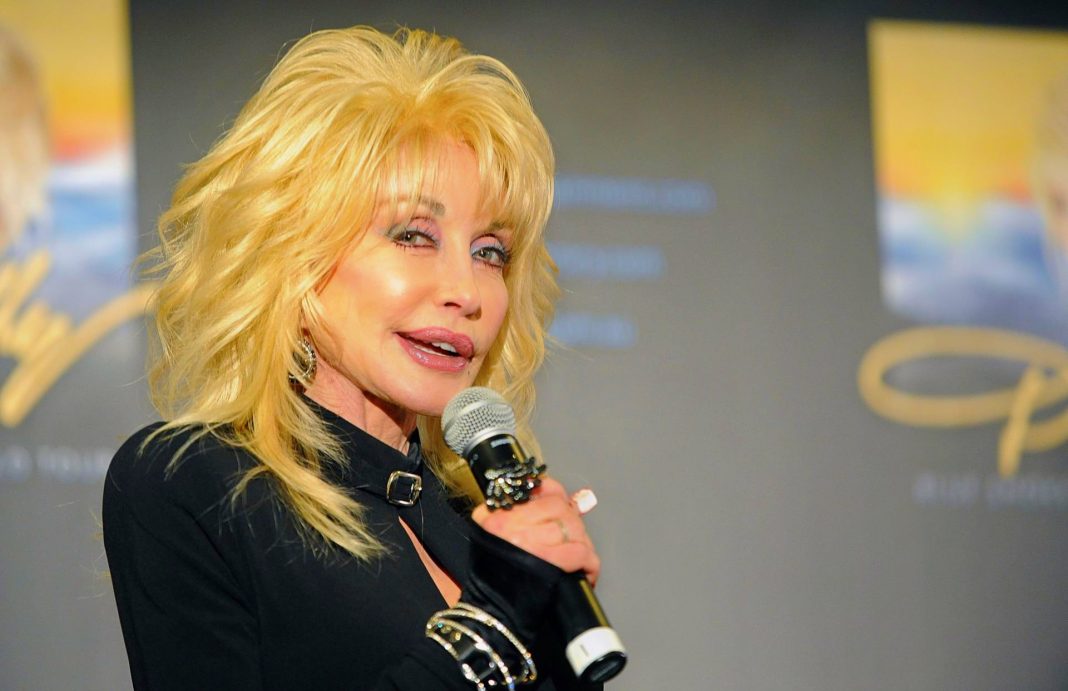 Muere Dolly Parton tras breve batalla contra el cáncer