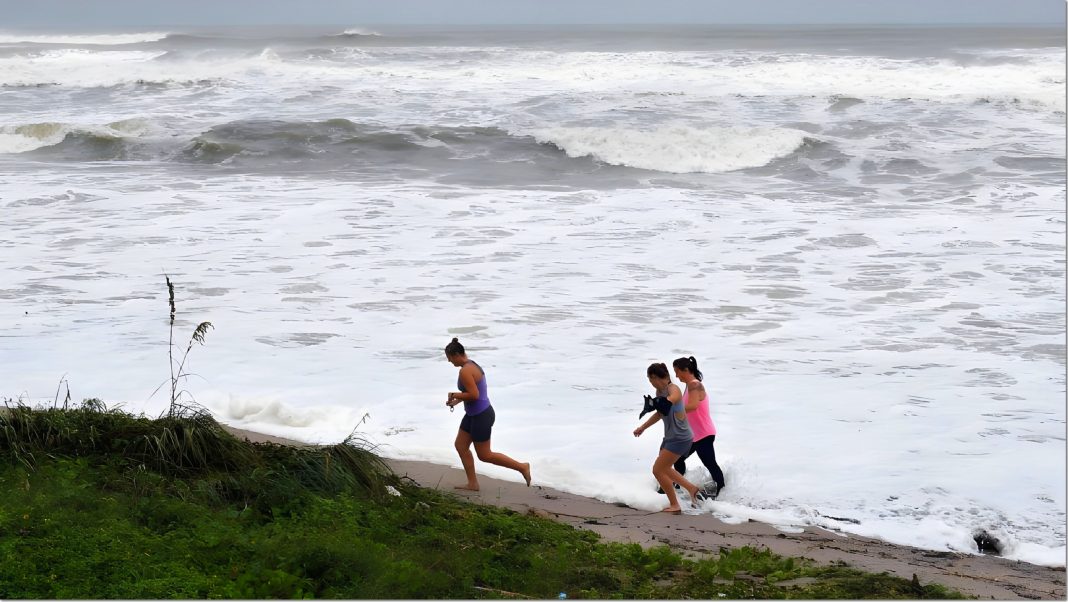 Tormenta “Dolly” en el Atlántico coincide con muerte de Parton