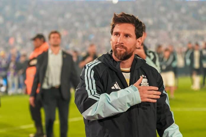 portada-editorial Cristiano Ronaldo manda mensaje a Messi