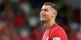 Cristiano se burla de crítico por bótox Cristiano se burla de crítico por bótox