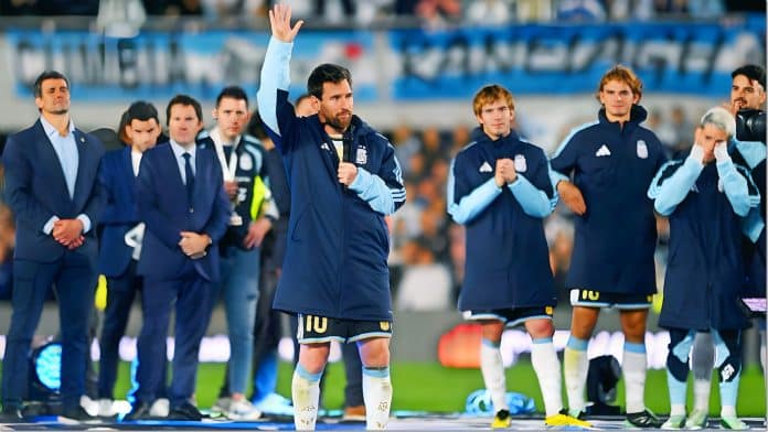 portada-editorial Messi da emotivo adiós a Argentina